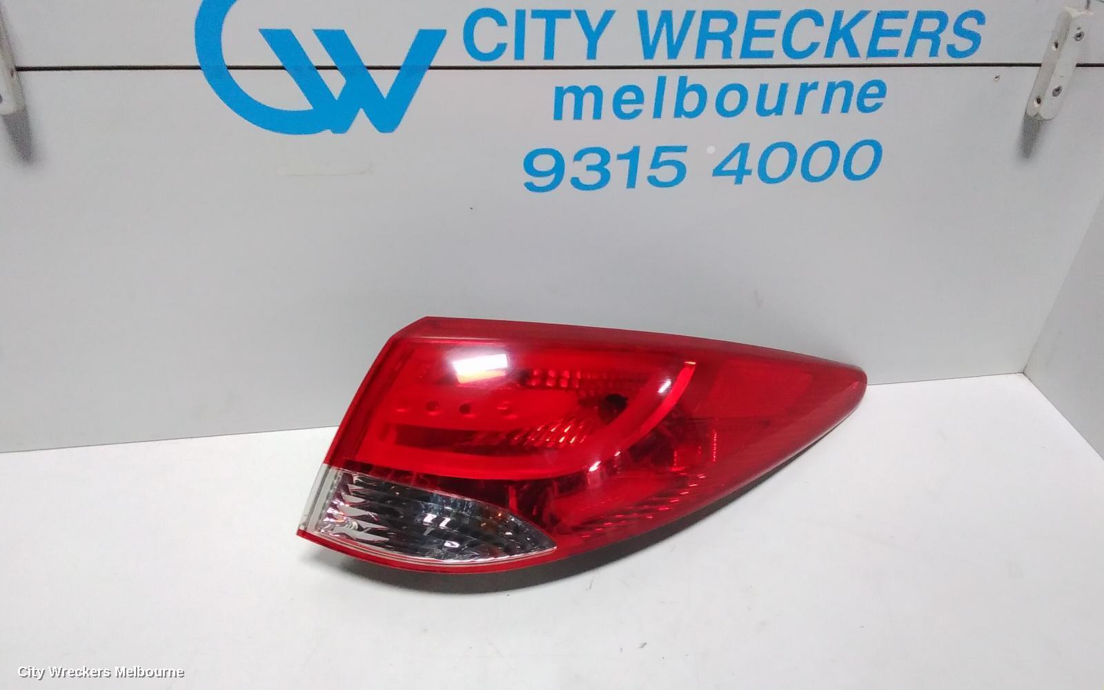 HYUNDAI IX35 RIGHT TAILLIGHT, LM SERIES (VIN KMHJ), IN BODY, 11/2009 - 01/2016