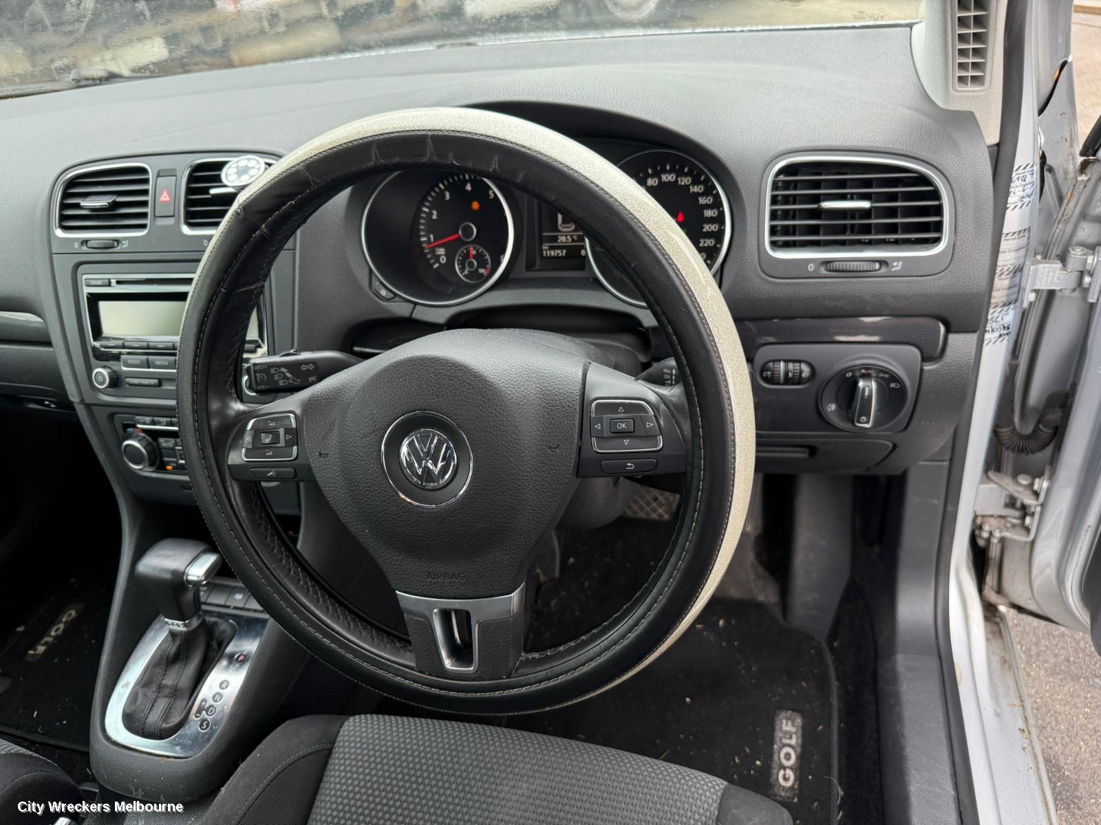 VOLKSWAGEN GOLF RIGHT FRONT DOOR, GEN 6, 5DR HATCH, 10/2008 - 03/2013