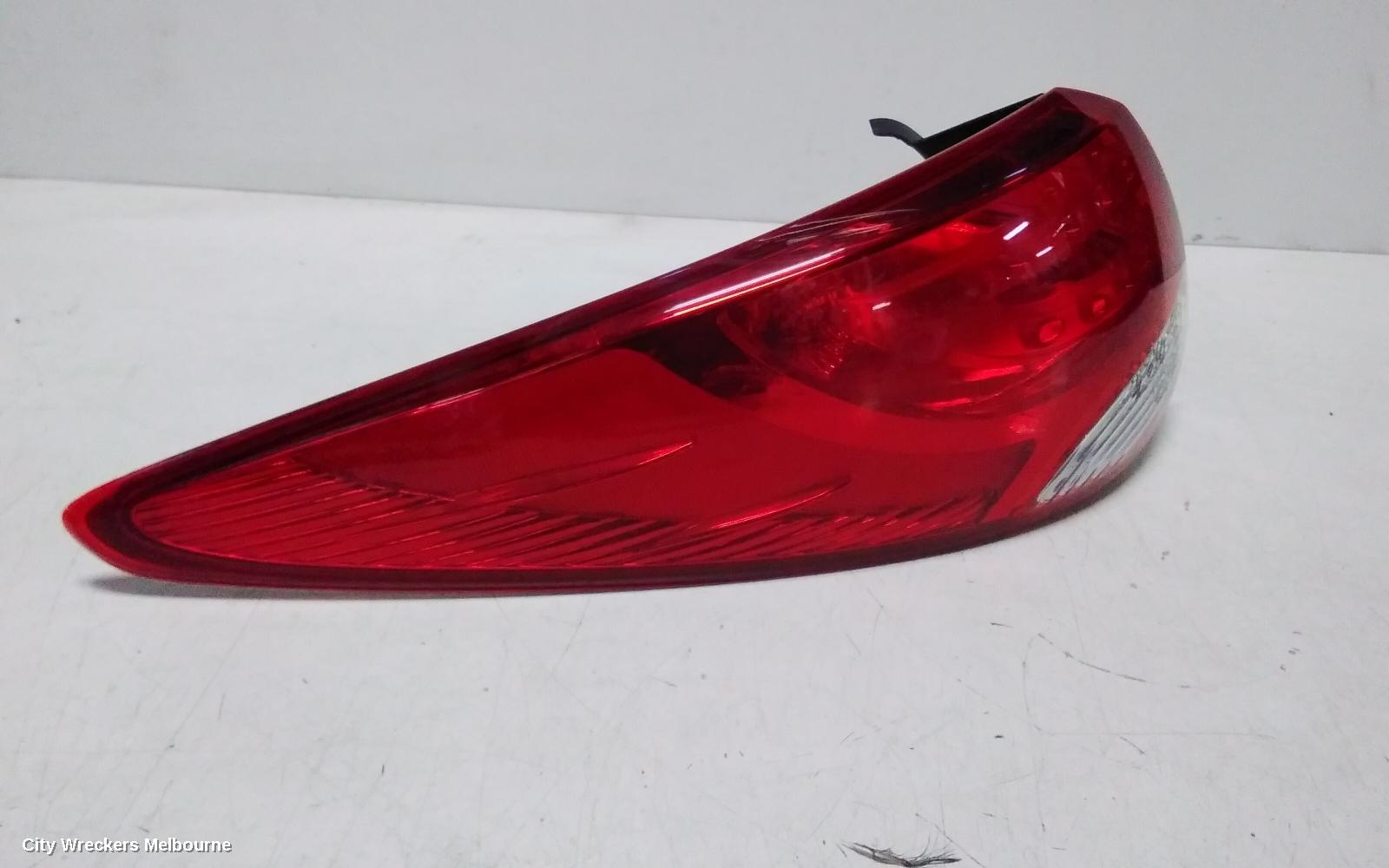 HYUNDAI IX35 LEFT TAILLIGHT, LM SERIES (VIN KMHJ), IN BODY, 11/2009 - 01/2016