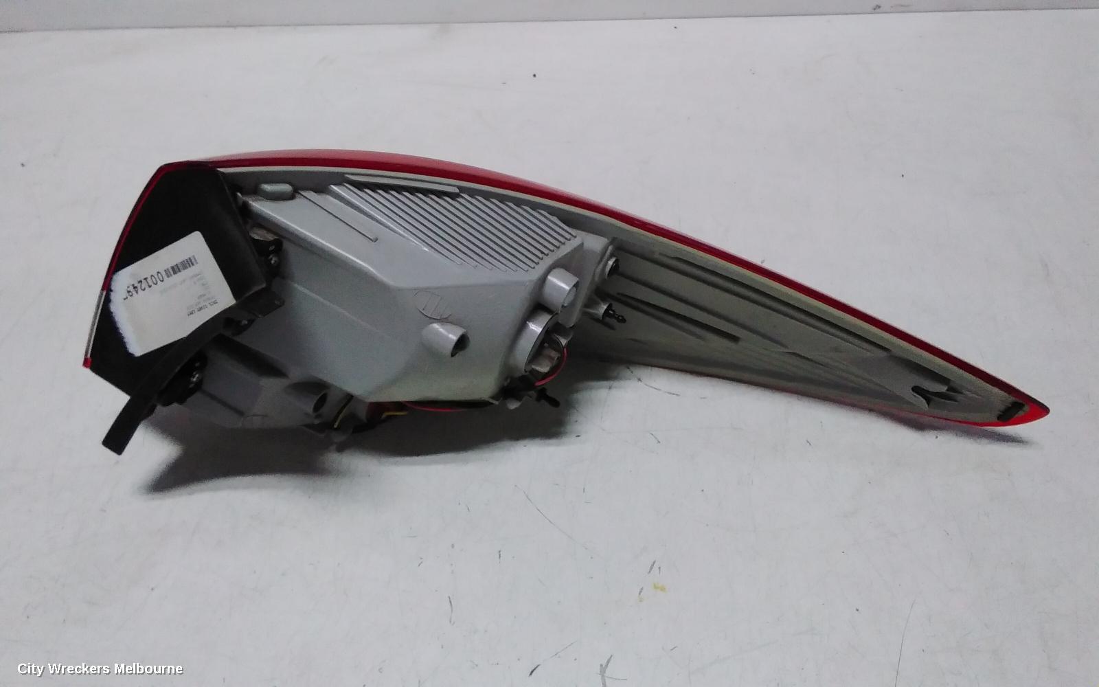 HYUNDAI IX35 LEFT TAILLIGHT, LM SERIES (VIN KMHJ), IN BODY, 11/2009 - 01/2016