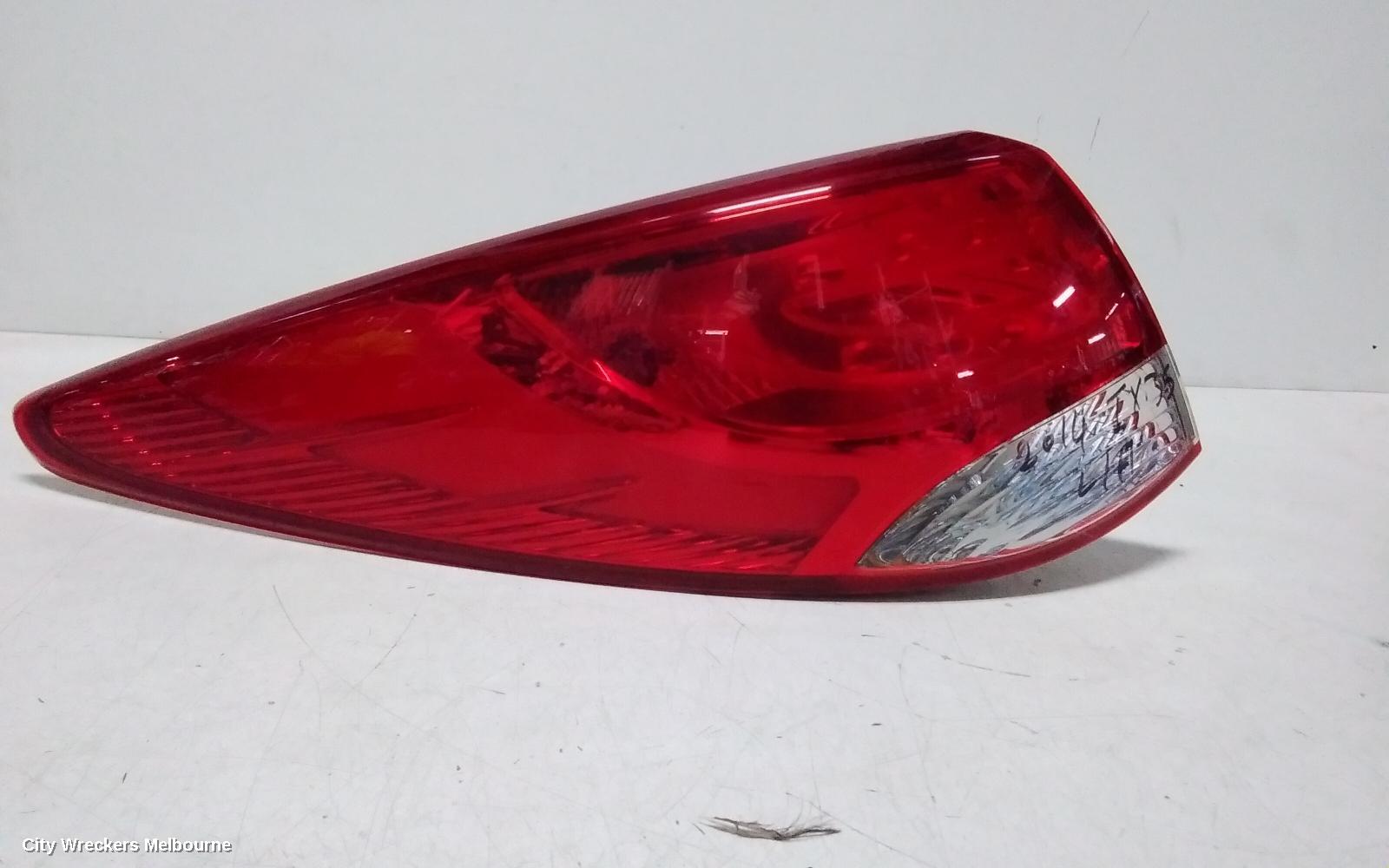 HYUNDAI IX35 LEFT TAILLIGHT, LM SERIES (VIN KMHJ), IN BODY, 11/2009 - 01/2016