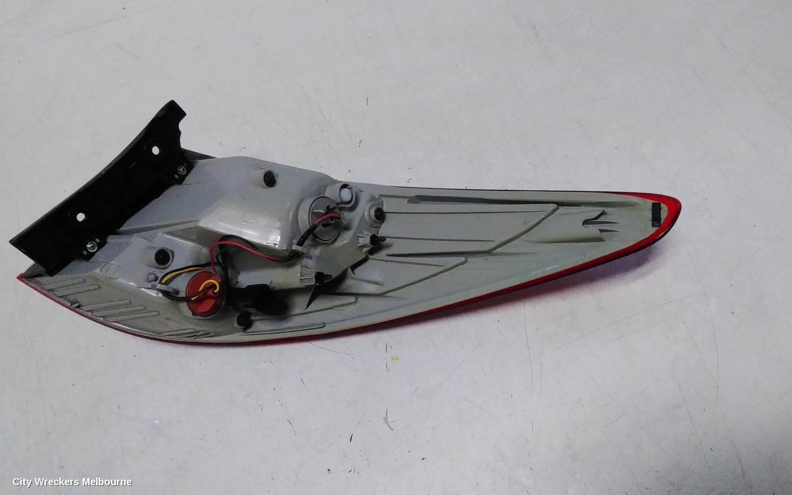 HYUNDAI IX35 LEFT TAILLIGHT, LM SERIES (VIN KMHJ), IN BODY, 11/2009 - 01/2016