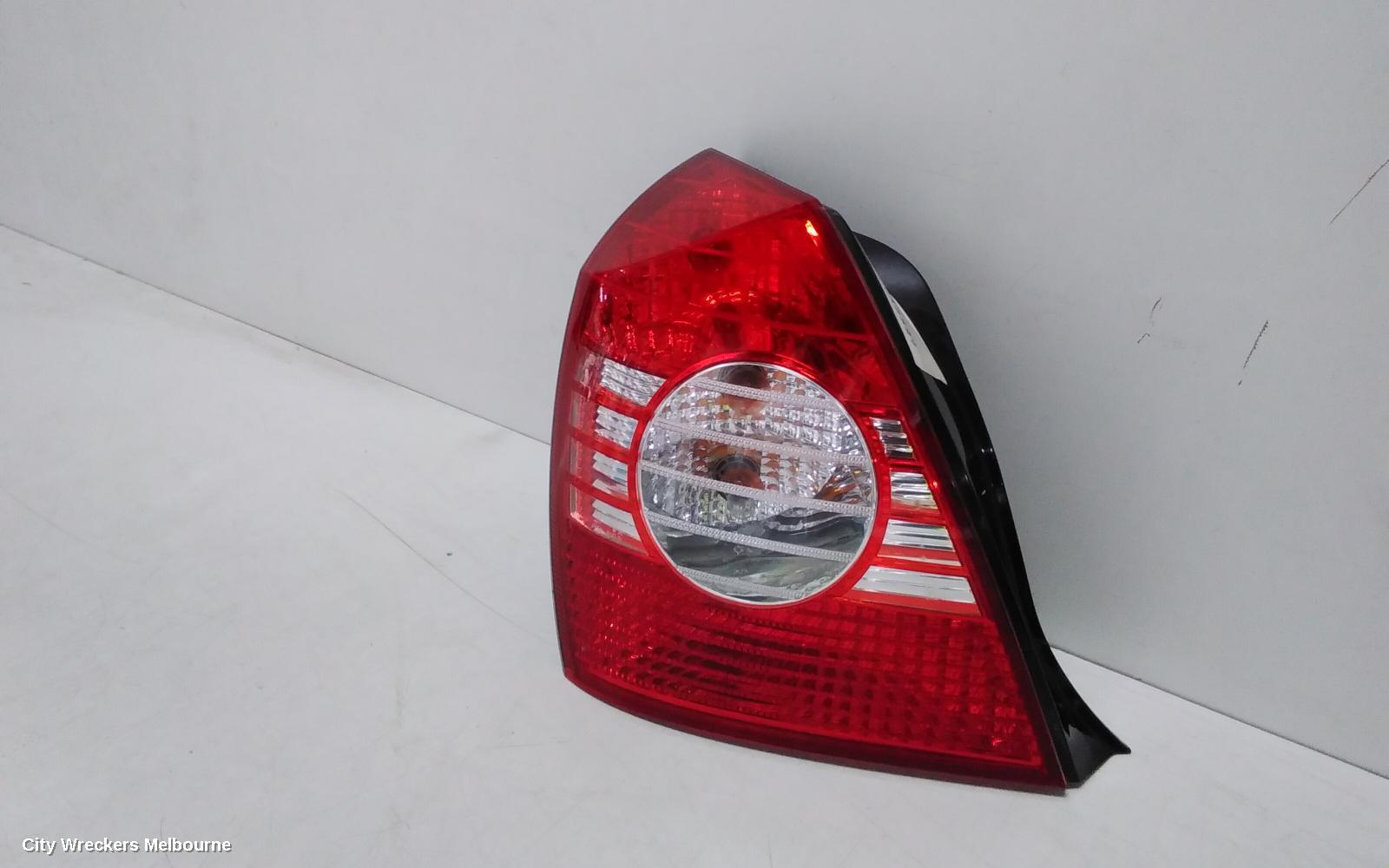 HYUNDAI ELANTRA LEFT TAILLIGHT, XD, SEDAN, 10/2003 - 07/2006