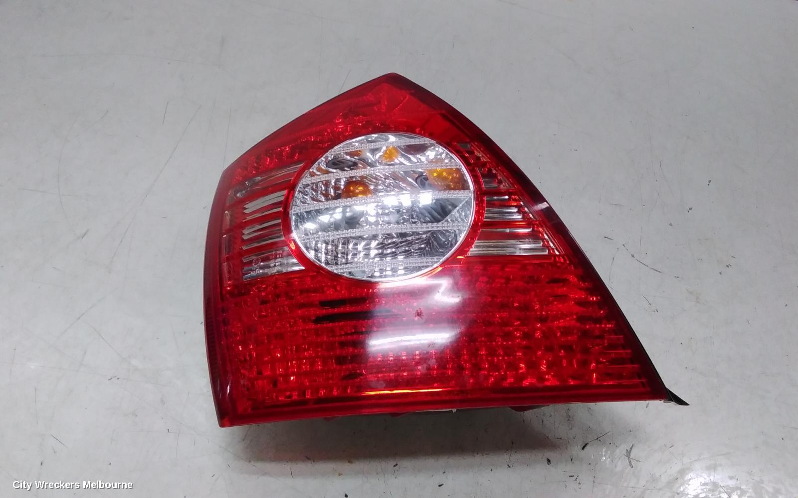 HYUNDAI ELANTRA LEFT TAILLIGHT, XD, SEDAN, 10/2003 - 07/2006