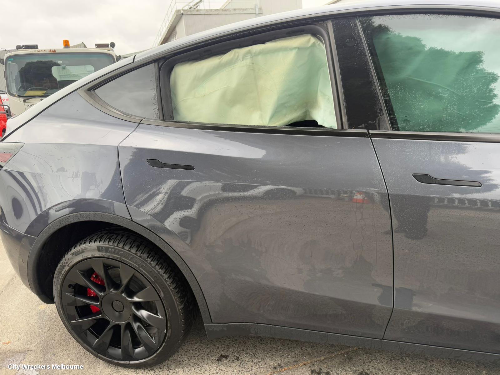 TESLA MODEL Y LEFT FRONT DOOR, 1ST GEN, 03/2022 ONWARDS