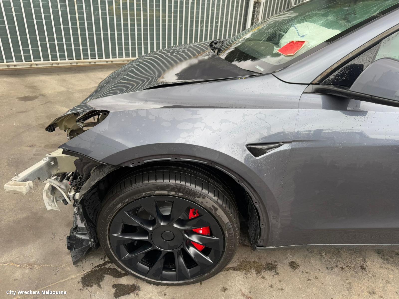 TESLA MODEL Y LEFT FRONT DOOR, 1ST GEN, 03/2022 ONWARDS