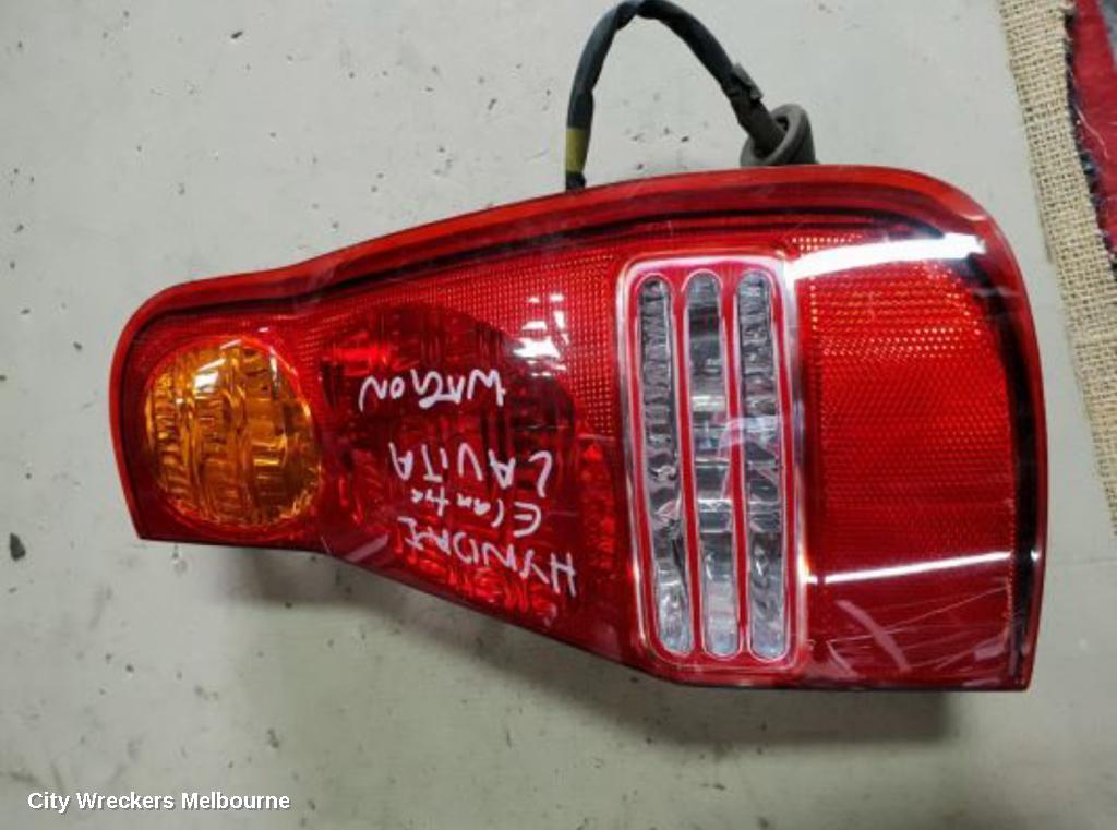 HYUNDAI ELANTRA RIGHT TAILLIGHT, LAVITA, 10/2001 - 02/2004