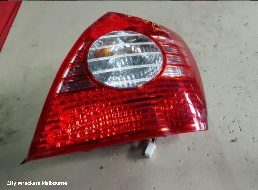HYUNDAI ELANTRA RIGHT TAILLIGHT, XD, SEDAN, 10/2003 - 07/2006