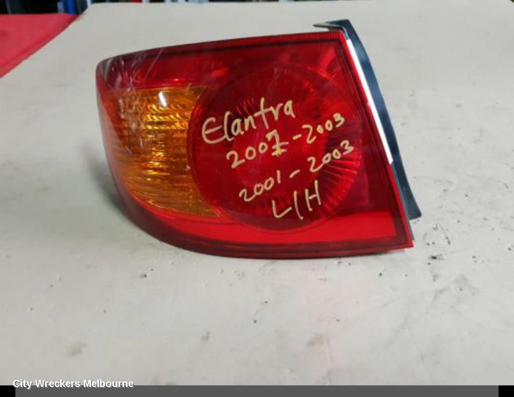 HYUNDAI ELANTRA LEFT TAILLIGHT, XD, HATCH, 11/2000 - 09/2003