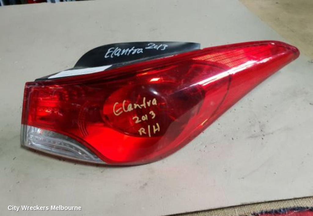HYUNDAI ELANTRA RIGHT TAILLIGHT, MD, 10/2013 - 11/2015
