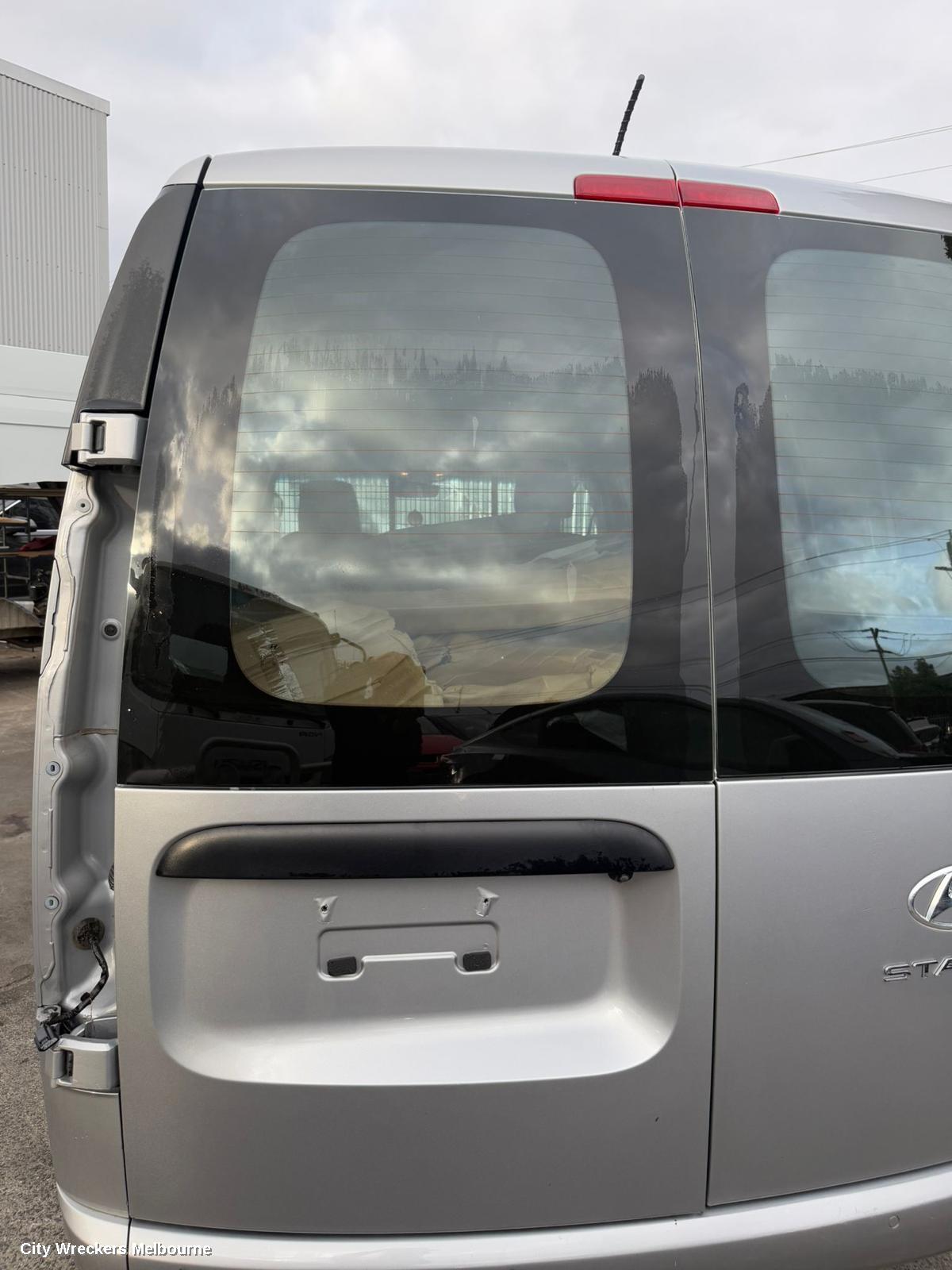 HYUNDAI STARIA RIGHT DOOR MIRROR, US4, COLOUR CODED, AUTO POWER FOLD TYPE, HEATED TYPE, NON BLIND SPOT TYPE, 04/2021 ONWARDS