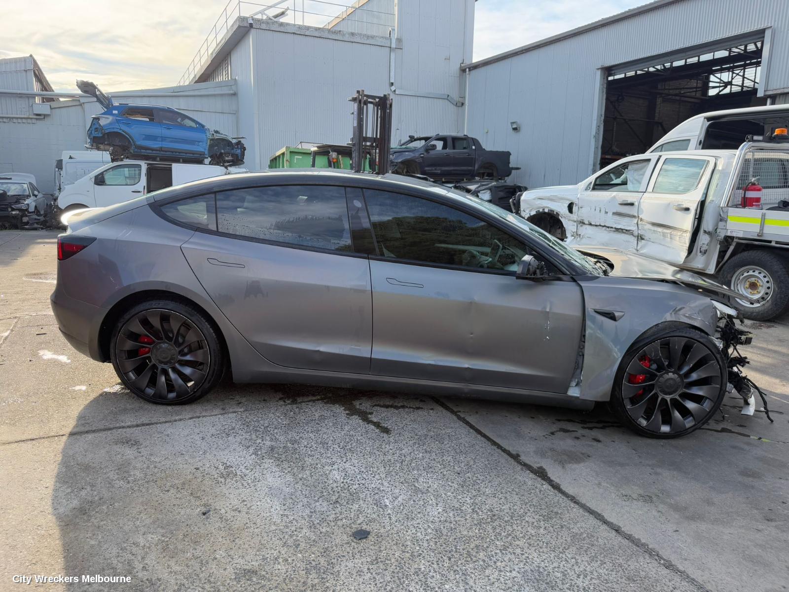 TESLA MODEL 3 SIDE STEP/SKIRT, 1ST GEN, 06/2019 ONWARDS