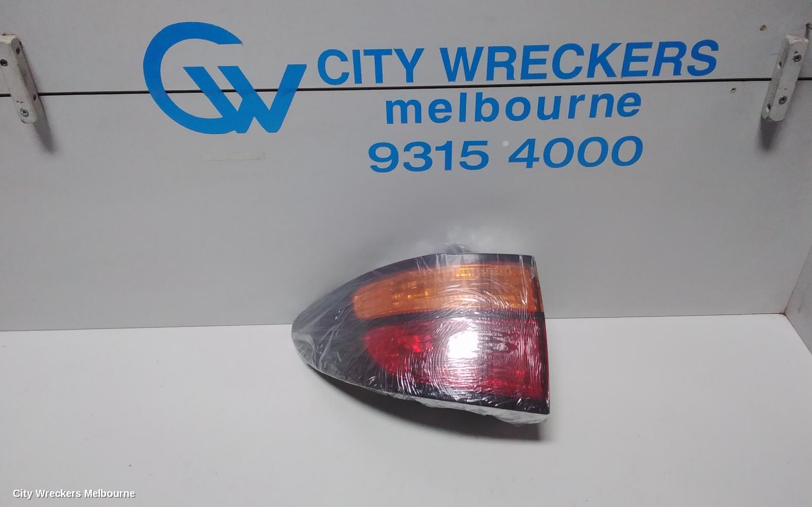 TOYOTA TARAGO LEFT TAILLIGHT, ACR30 (JAP TYPE), 06/2000 - 06/2003