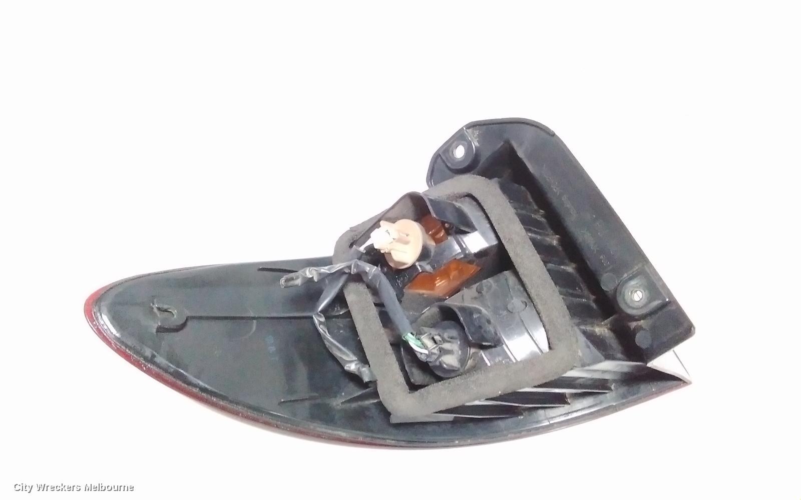 TOYOTA TARAGO RIGHT TAILLIGHT, ACR30 (JAP TYPE), 06/2000 - 06/2003