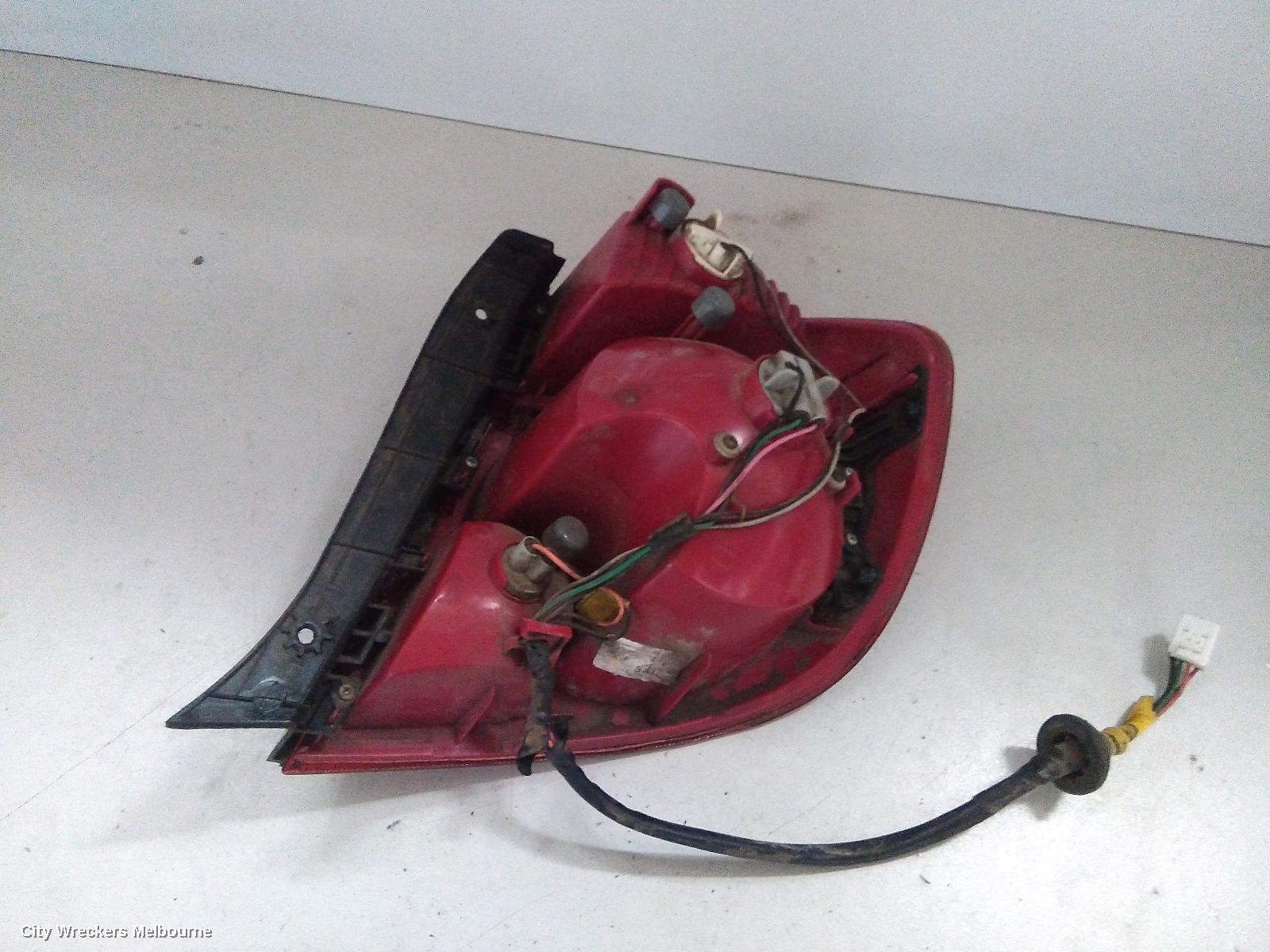 HYUNDAI ACCENT LEFT TAILLIGHT, LC, 3DR/5DR HATCH, 06/2000 - 02/2003