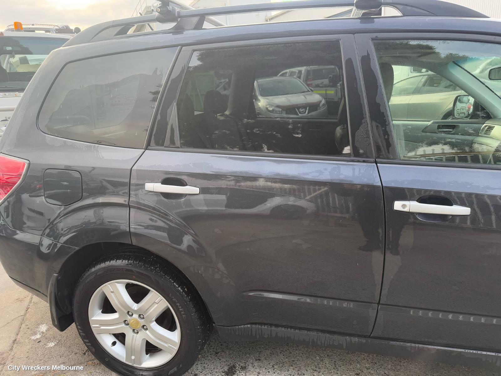 SUBARU FORESTER RIGHT GUARD, SH, W/ REPEATER TYPE, 02/2008 - 12/2012