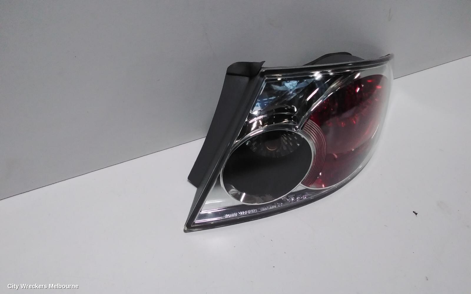 MAZDA 6 RIGHT TAILLIGHT, GG/GY, IN BODY, SEDAN/HATCH, LENS# 220-61980, 08/2005 - 11/2007
