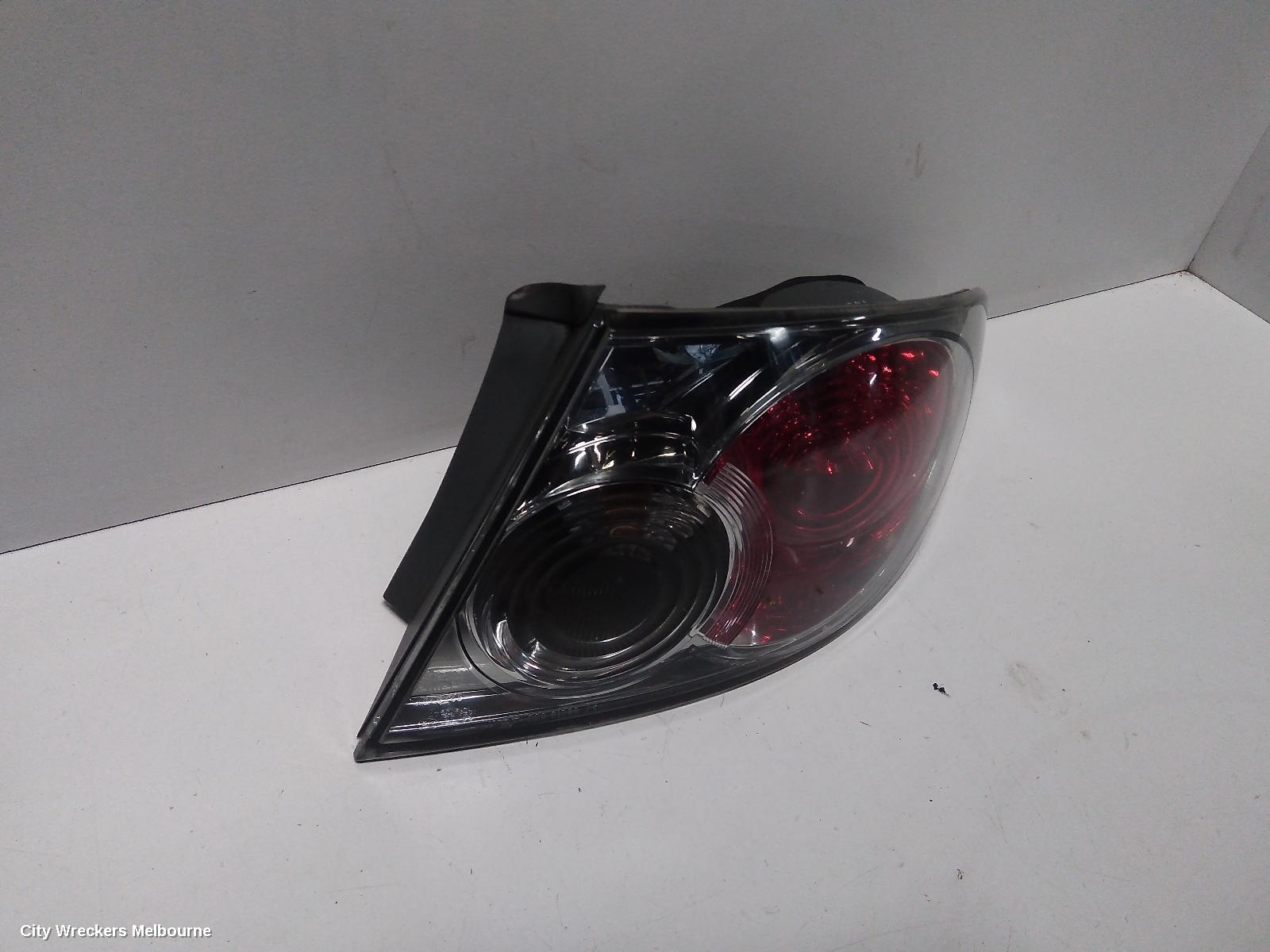 MAZDA 6 RIGHT TAILLIGHT, GG/GY, IN BODY, SEDAN/HATCH, LENS# 220-61980, 08/2005 - 11/2007
