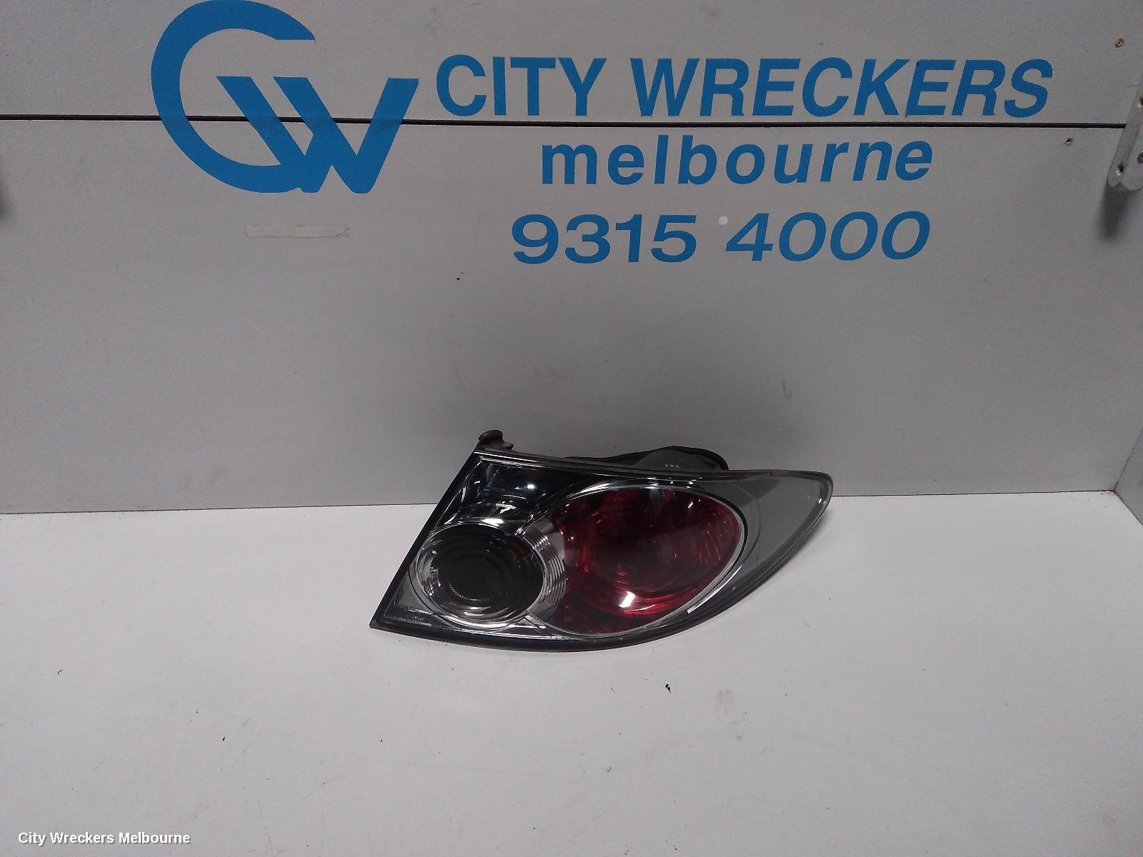MAZDA 6 RIGHT TAILLIGHT, GG/GY, IN BODY, SEDAN/HATCH, LENS# 220-61980, 08/2005 - 11/2007