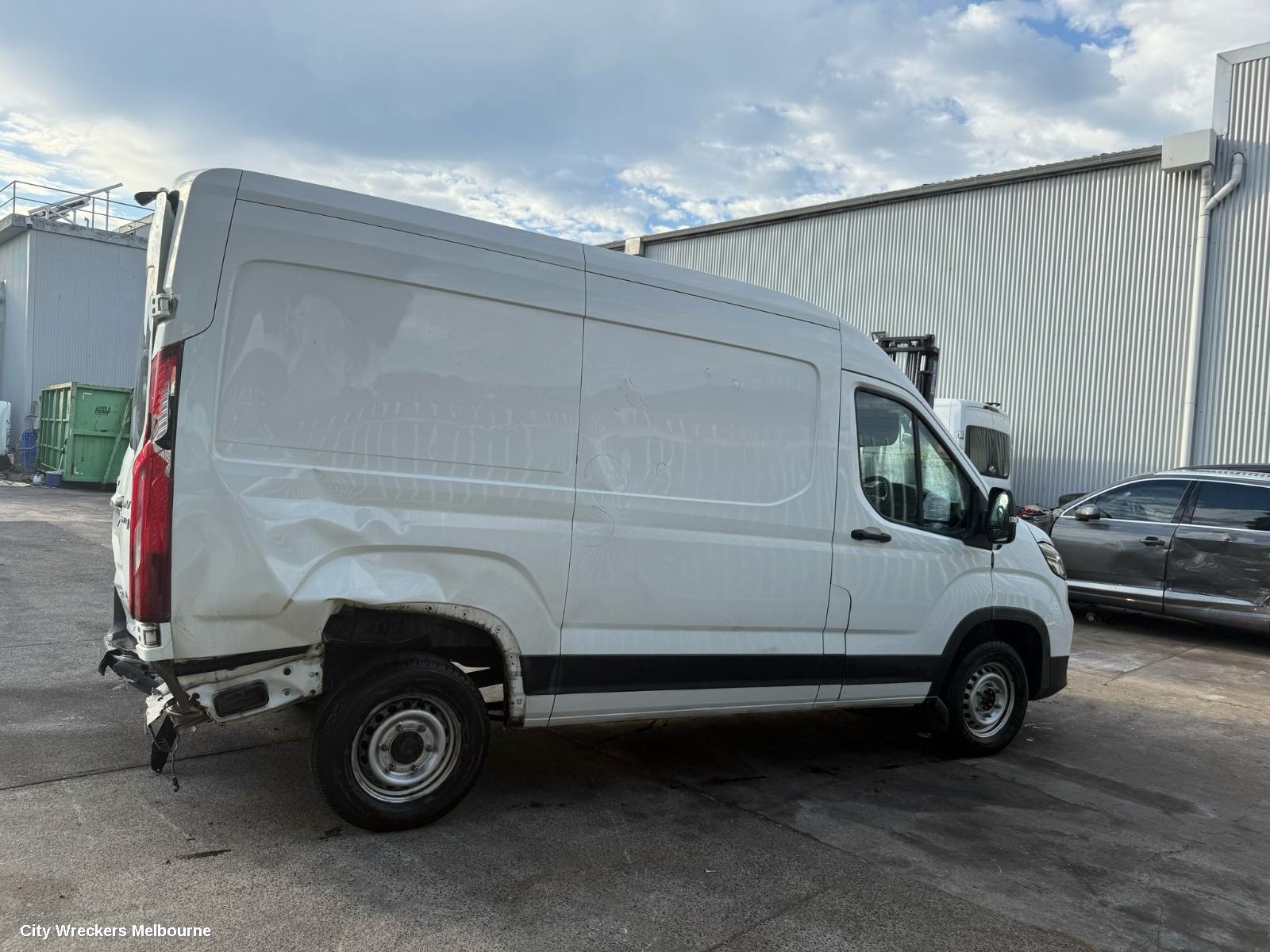 LDV DELIVER 9 REVERSE CAMERA, FRONT CAMERA (WINDSCREEN MOUNTED), 07/2020 ONWARDS