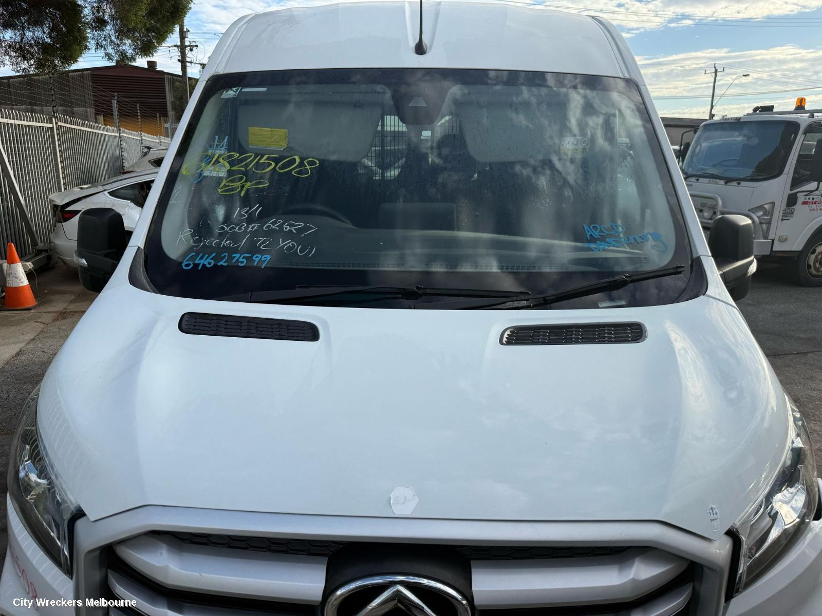 LDV DELIVER 9 REVERSE CAMERA, FRONT CAMERA (WINDSCREEN MOUNTED), 07/2020 ONWARDS