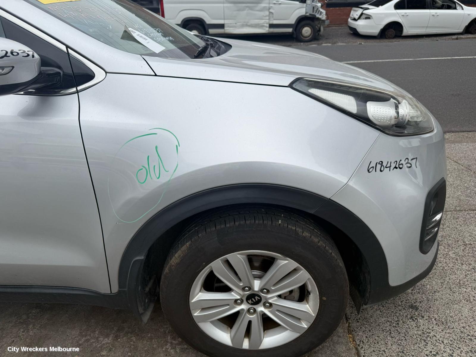 KIA SPORTAGE LEFT FRONT DOOR WINDOW, QL, 10/2015 - 08/2021