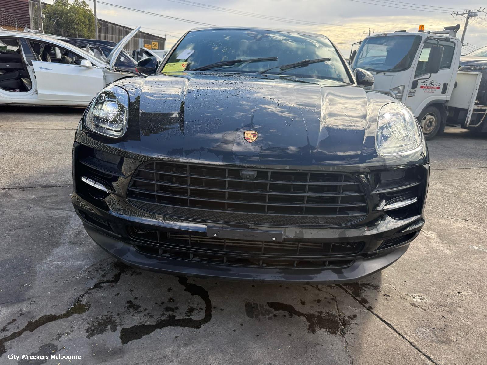 PORSCHE MACAN RIGHT FRONT DOOR, 95B, 06/2014 - 12/2025