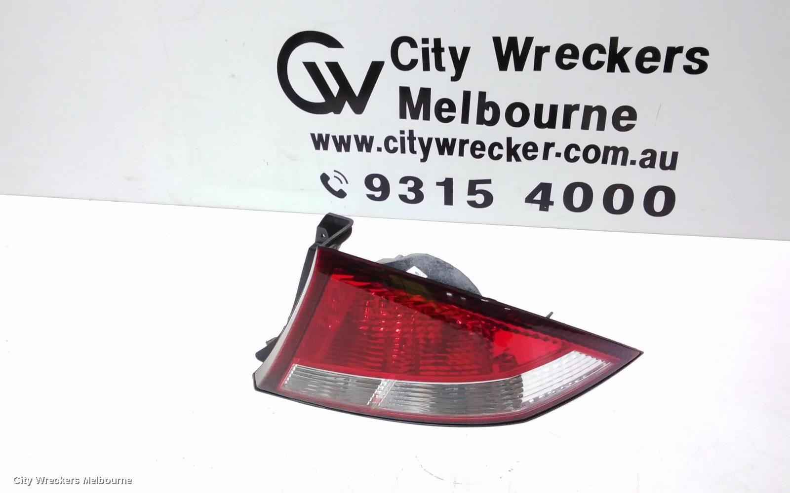FORD FALCON RIGHT TAILLIGHT, AU1, SEDAN, FAIRMONT, 09/1998 - 04/2000