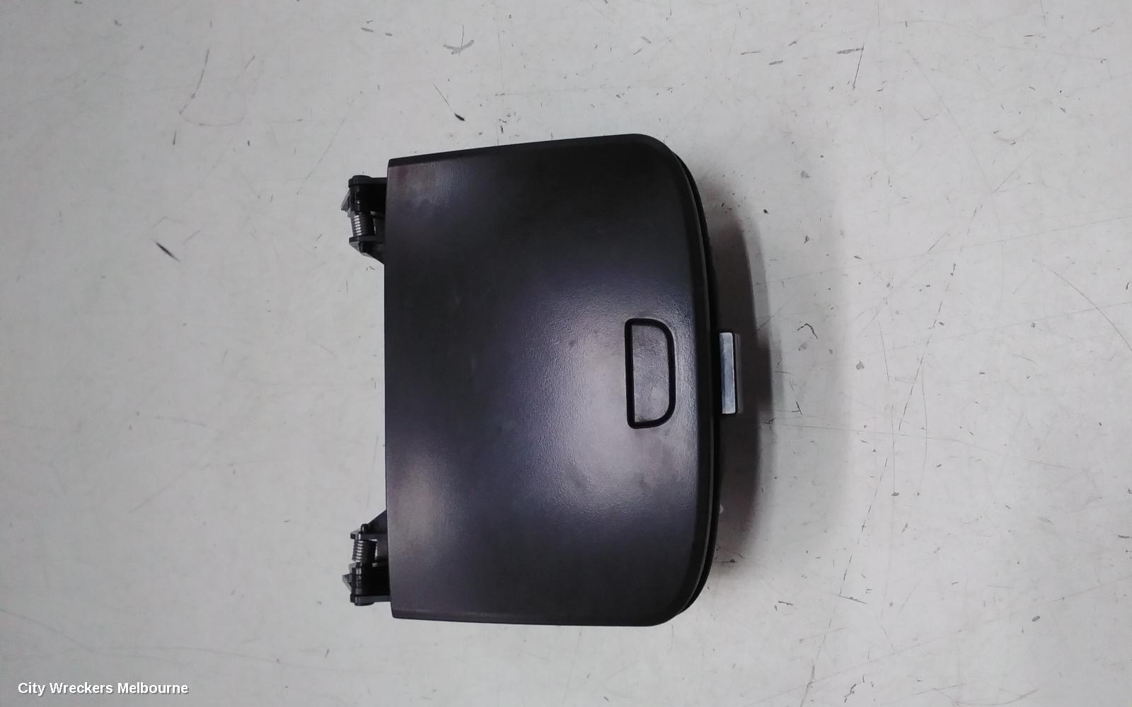 HOLDEN CAPTIVA GLOVE BOX, UPPER (CENTRE OF DASH), CG, 09/2006 - 02/2011