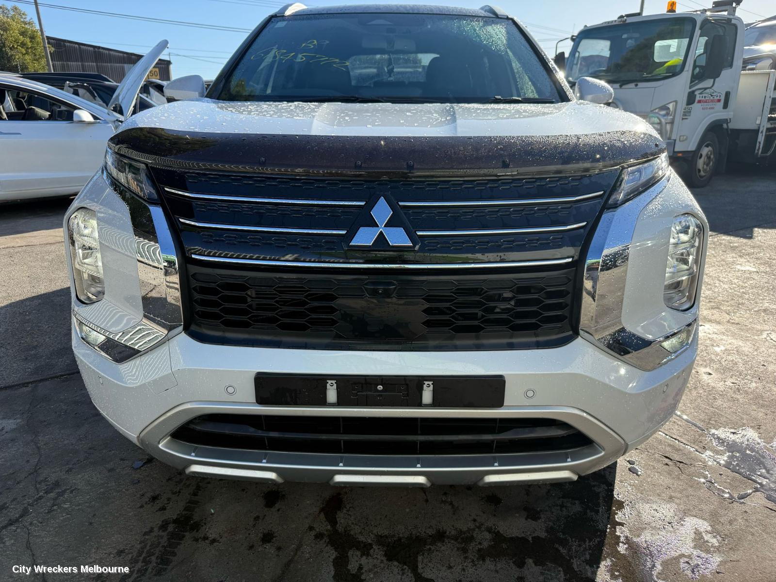 MITSUBISHI OUTLANDER RIGHT GUARD LINER, FRONT, ZM, 08/2021 ONWARDS