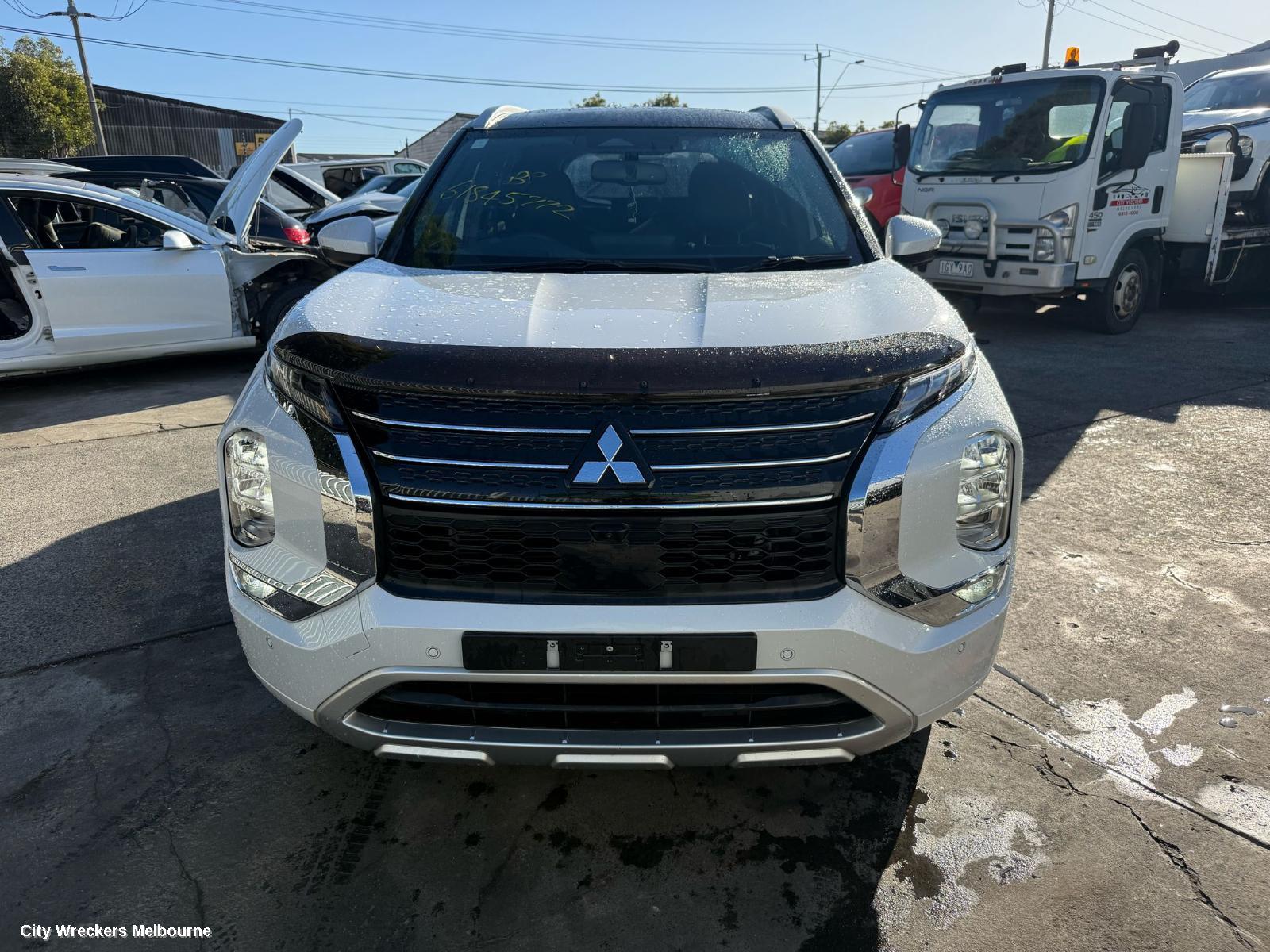 MITSUBISHI OUTLANDER RIGHT GUARD LINER, FRONT, ZM, 08/2021 ONWARDS