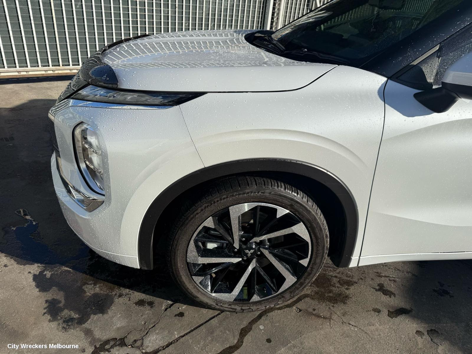 MITSUBISHI OUTLANDER RIGHT GUARD LINER, FRONT, ZM, 08/2021 ONWARDS
