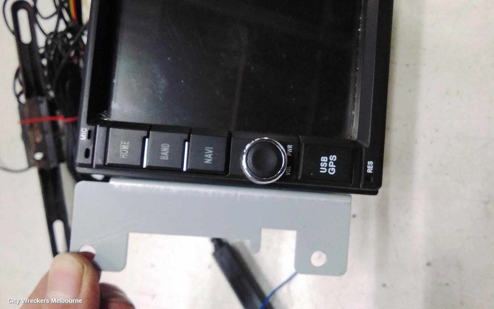 VOLKSWAGEN GOLF RADIO/CD/DVD/SAT/TV, DISPLAY & HEAD UNIT (RCD510), GEN 5, 06/2004 - 02/2009