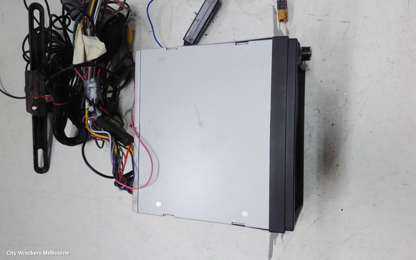 VOLKSWAGEN GOLF RADIO/CD/DVD/SAT/TV, DISPLAY & HEAD UNIT (RCD510), GEN 5, 06/2004 - 02/2009