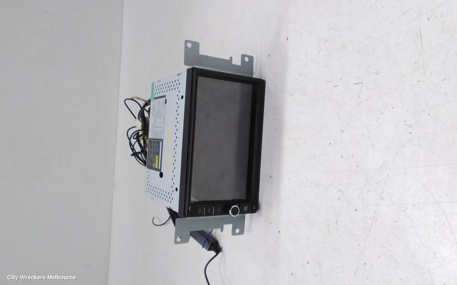 VOLKSWAGEN GOLF RADIO/CD/DVD/SAT/TV, DISPLAY & HEAD UNIT (RCD510), GEN 5, 06/2004 - 02/2009