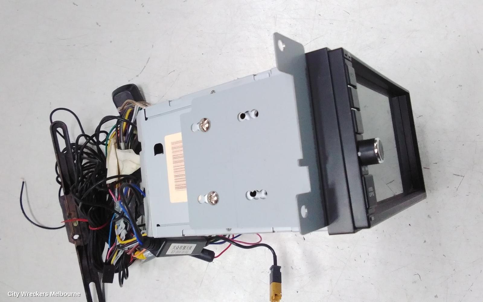 VOLKSWAGEN GOLF RADIO/CD/DVD/SAT/TV, DISPLAY & HEAD UNIT (RCD510), GEN 5, 06/2004 - 02/2009