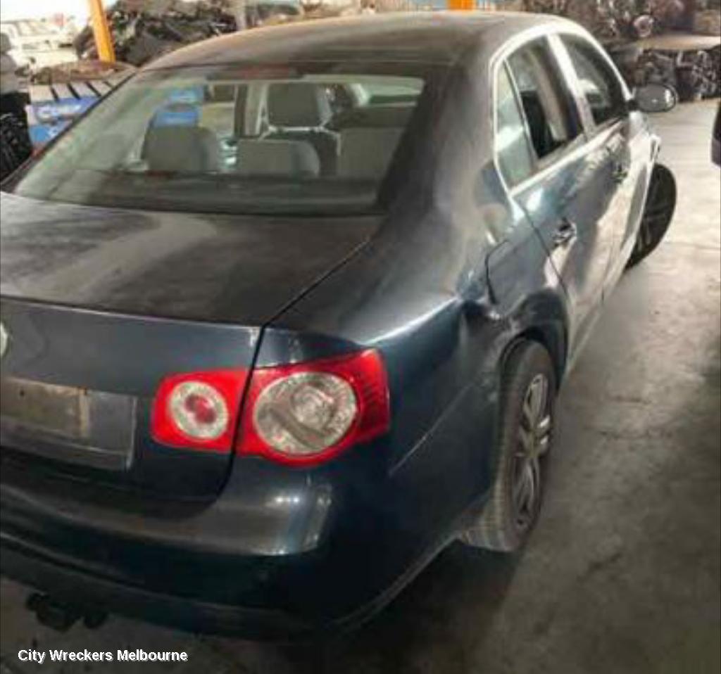 VOLKSWAGEN JETTA RIGHT TAILLIGHT, 1KM, 02/2006 - 07/2011