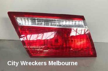 HONDA ODYSSEY REAR GARNISH, TAILGATE LAMP (LH SIDE), RB, 04/2009 - 10/2011