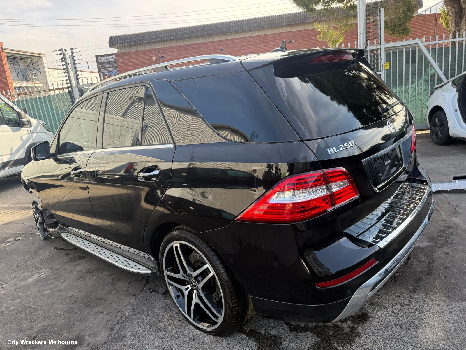 MERCEDES M CLASS RADIO/CD/DVD/SAT/TV, HEAD UNIT, W/ SAT NAV & MULTIMEDIA CONTROLS, W166, 03/2012 - 01/2016