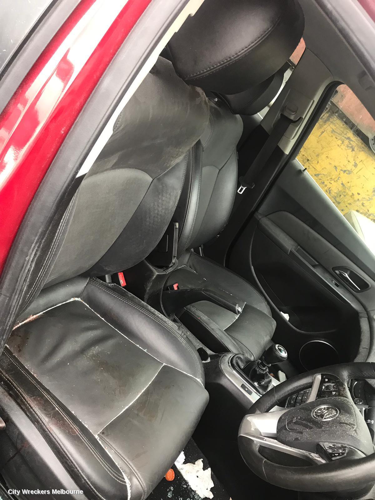 HOLDEN CRUZE LEFT TAILLIGHT, JG/JH, SEDAN, 03/2009 - 01/2017