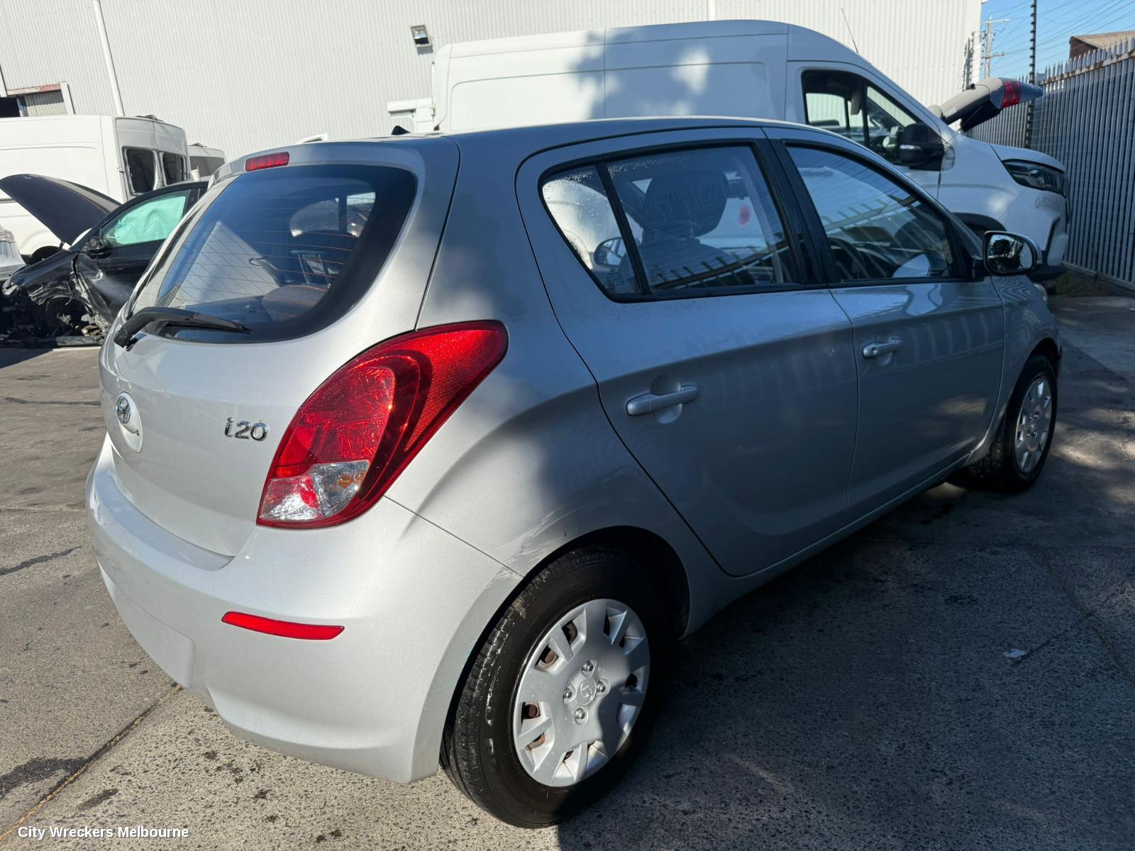 HYUNDAI I20 LEFT DOOR MIRROR, PB, MANUAL FOLDING, W/ FLASHER TYPE, 03/2012 - 12/2015