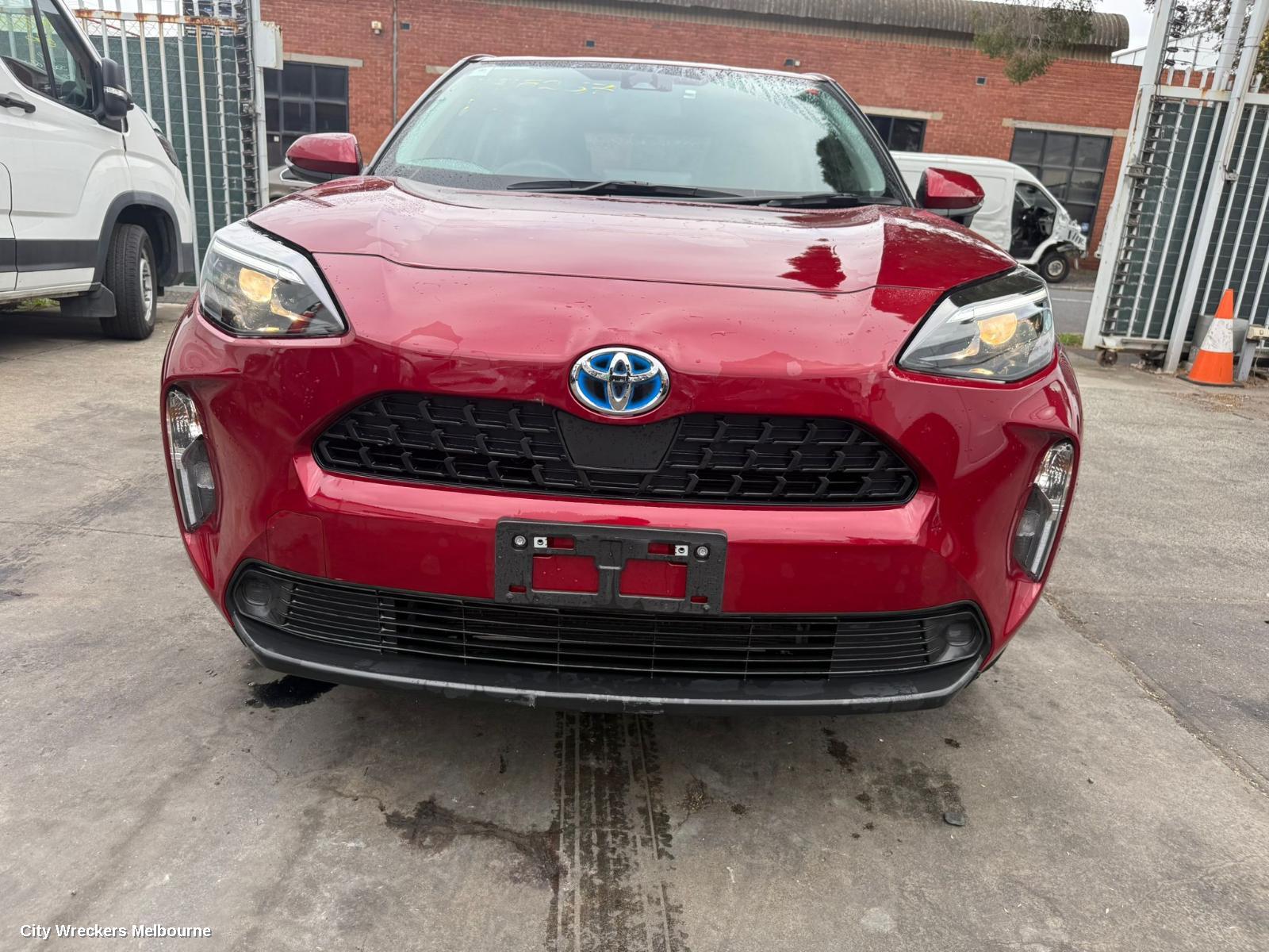 TOYOTA YARIS CROSS RIGHT DOOR MIRROR, XP210, NON BLIND SPOT, NON CAMERA TYPE, COLOUR CODED, 06/2020 ONWARDS