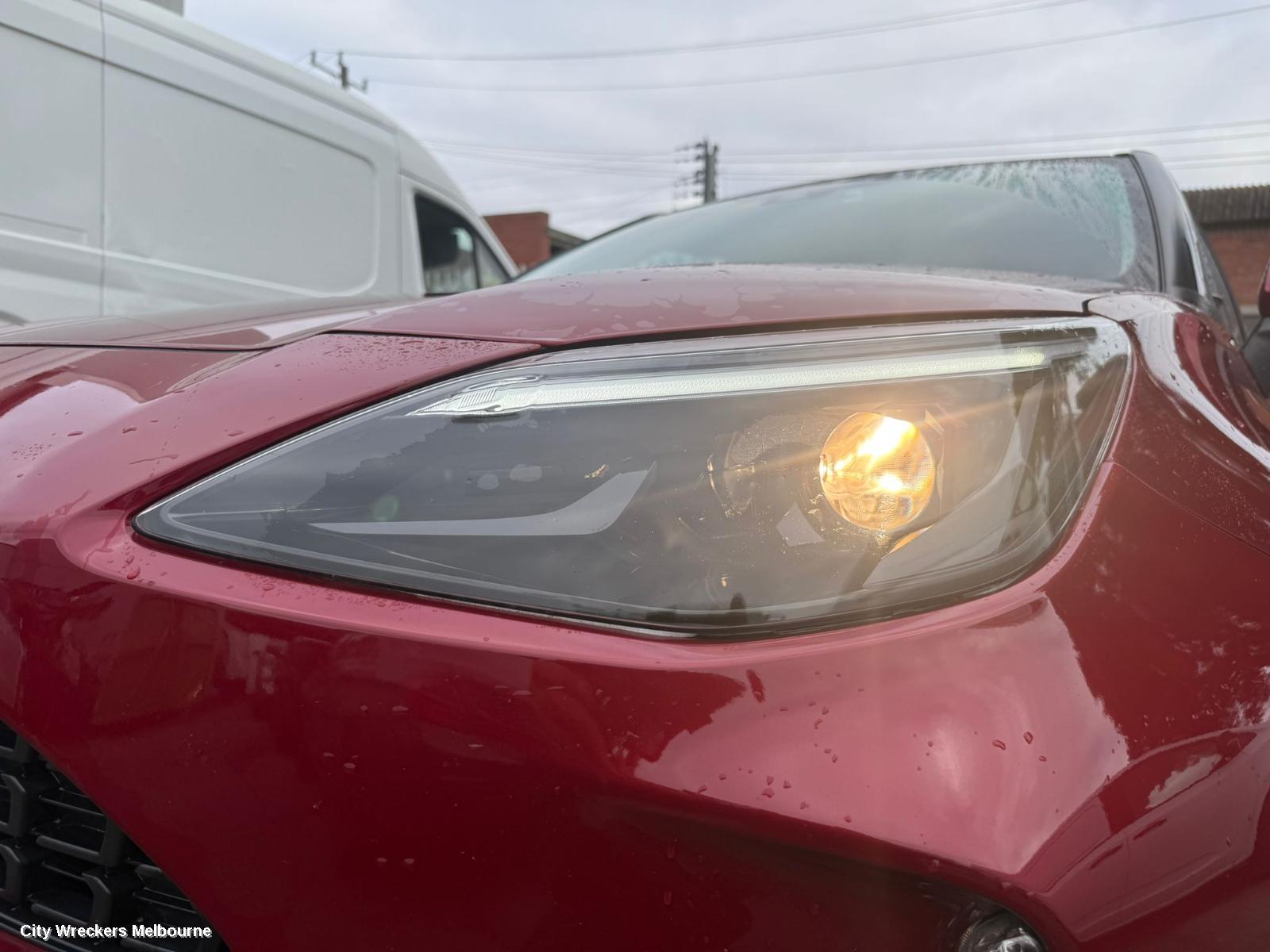 TOYOTA YARIS CROSS RIGHT DOOR MIRROR, XP210, NON BLIND SPOT, NON CAMERA TYPE, COLOUR CODED, 06/2020 ONWARDS