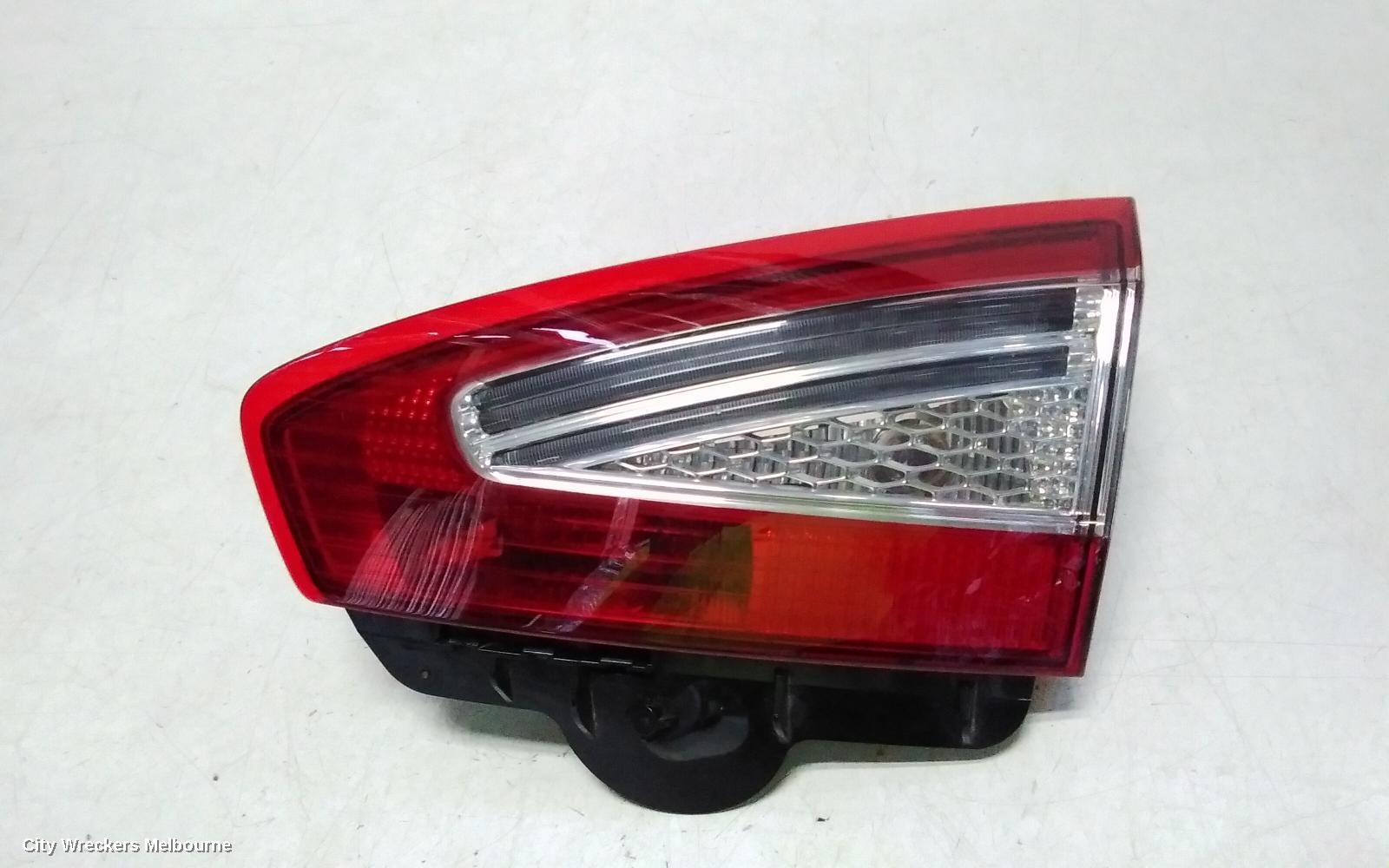 FORD MONDEO REAR GARNISH, TAILGATE LAMP (RH SIDE), WAGON, MC, 11/2010 - 12/2014