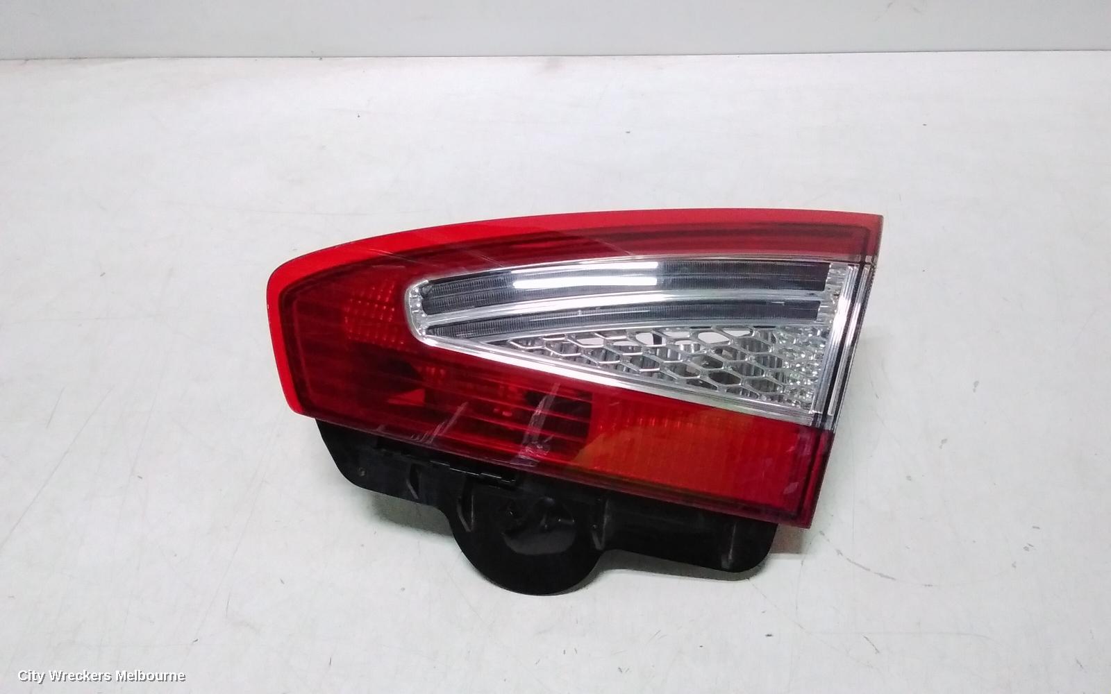 FORD MONDEO REAR GARNISH, TAILGATE LAMP (RH SIDE), WAGON, MC, 11/2010 - 12/2014