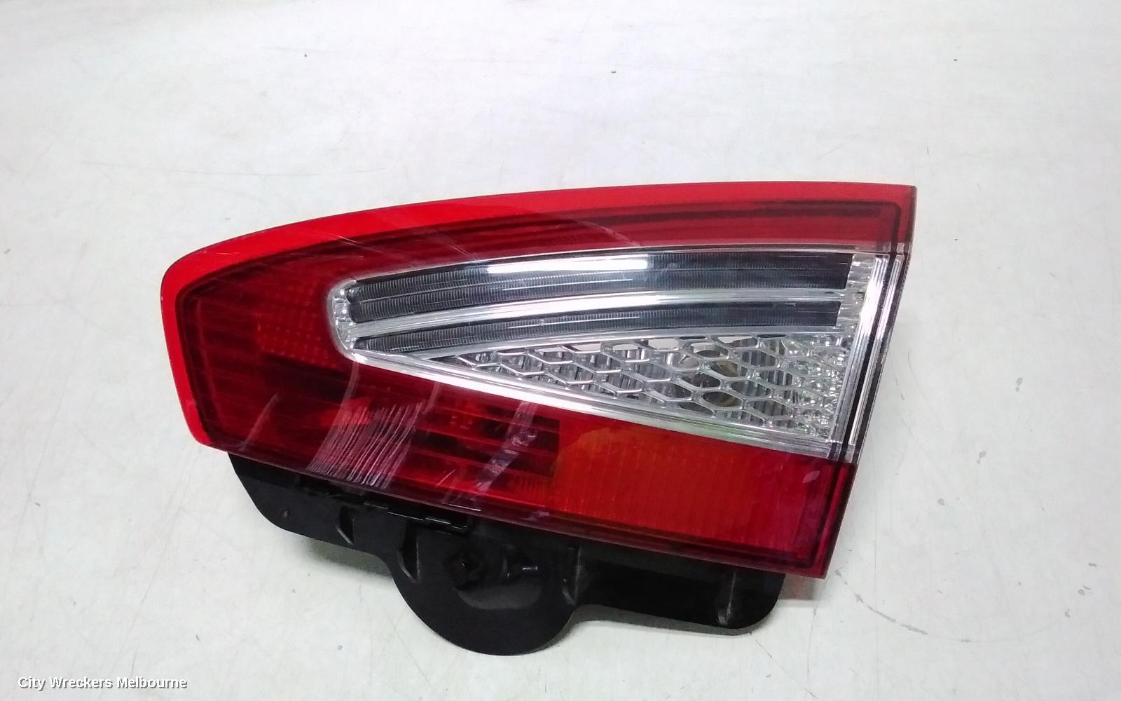 FORD MONDEO REAR GARNISH, TAILGATE LAMP (RH SIDE), WAGON, MC, 11/2010 - 12/2014