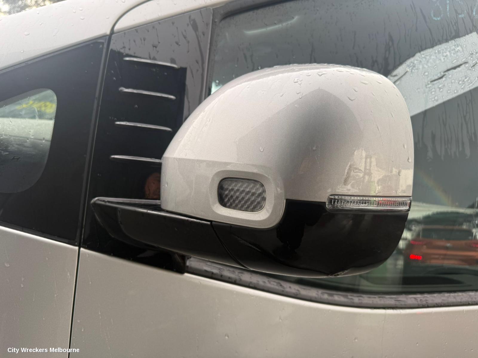 HYUNDAI STARIA RIGHT DOOR MIRROR, US4, COLOUR CODED, W/ AUTO POWER FOLD, HEATED, BLIND SPOT, CAMERA TYPE, 04/2021 ONWARDS