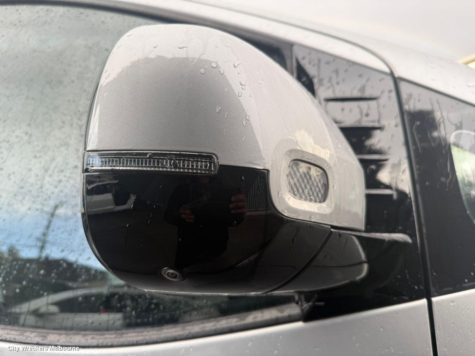 HYUNDAI STARIA RIGHT DOOR MIRROR, US4, COLOUR CODED, W/ AUTO POWER FOLD, HEATED, BLIND SPOT, CAMERA TYPE, 04/2021 ONWARDS
