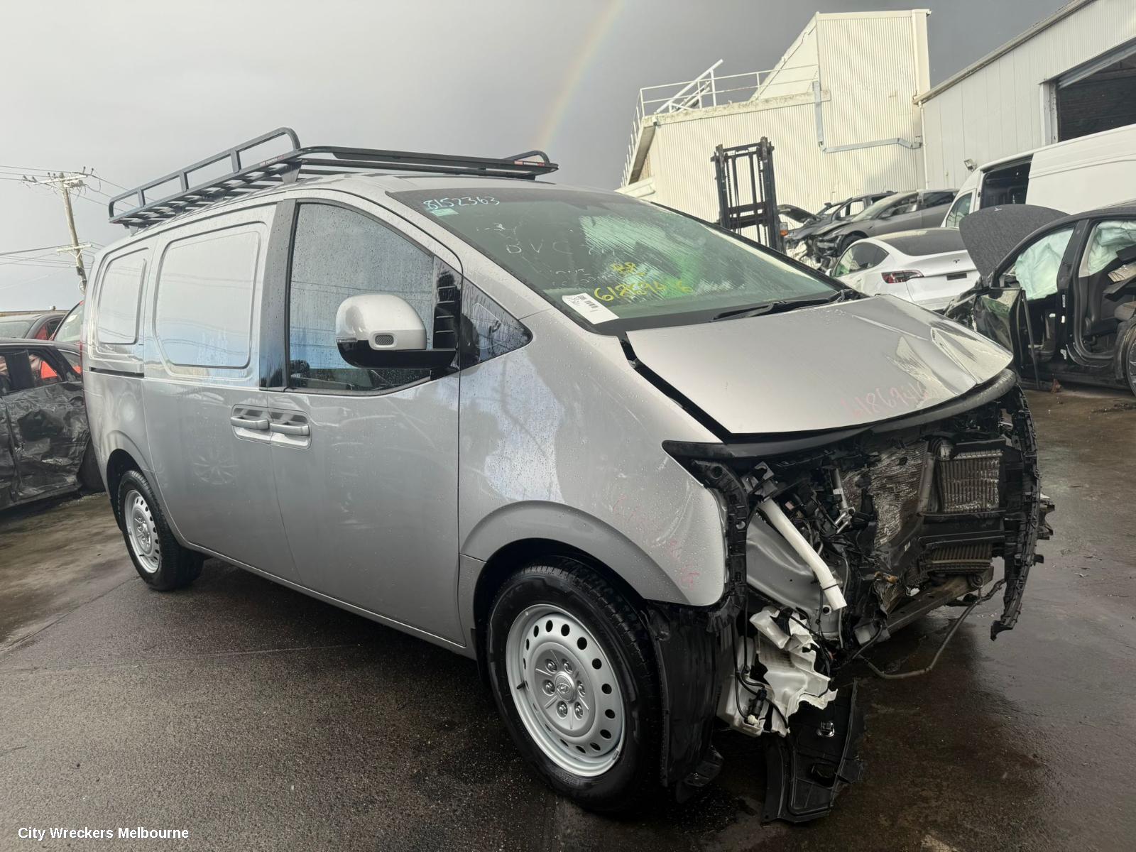 HYUNDAI STARIA RIGHT DOOR MIRROR, US4, COLOUR CODED, W/ AUTO POWER FOLD, HEATED, BLIND SPOT, CAMERA TYPE, 04/2021 ONWARDS