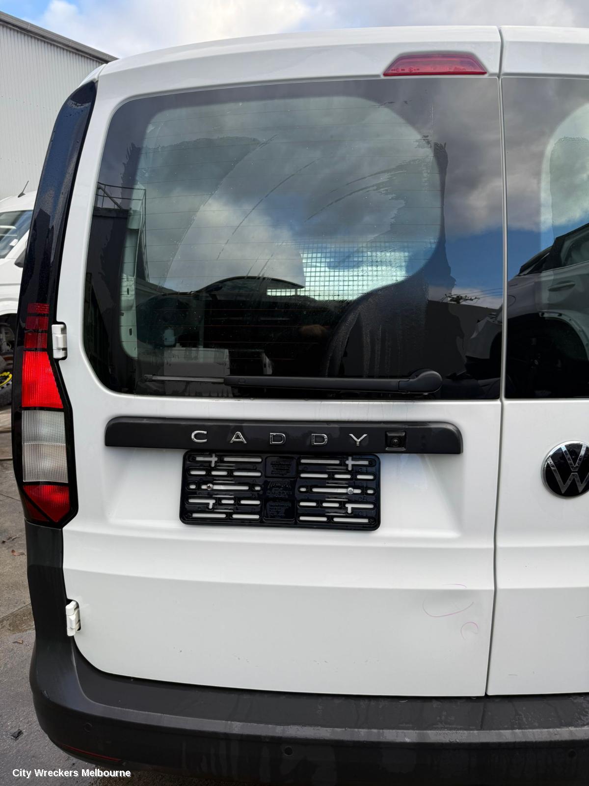 VOLKSWAGEN CADDY RIGHT FRONT HUB ASSEMBLY, 5, 03/2021 ONWARDS